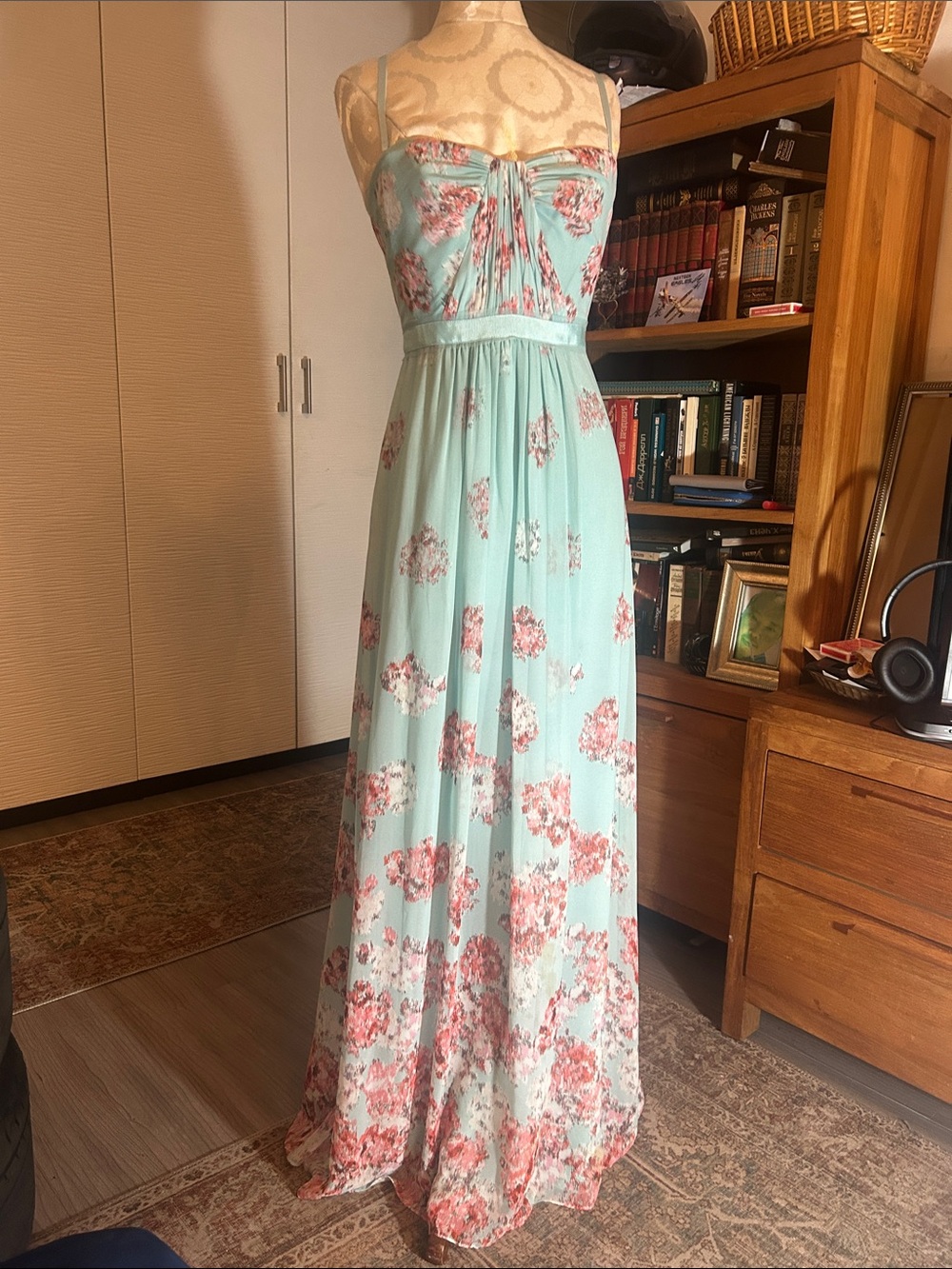 BCBGMaxAzria Mint Floral Maxi Dress, Sz 2 fits 2-4, Like New